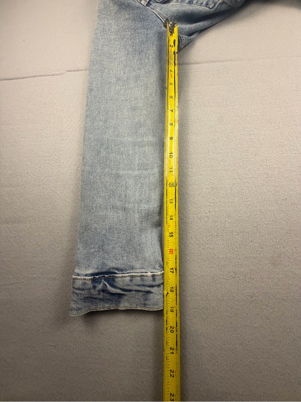 Levi's Light Wash Blue Denim Jacket - Picture 9 of 13